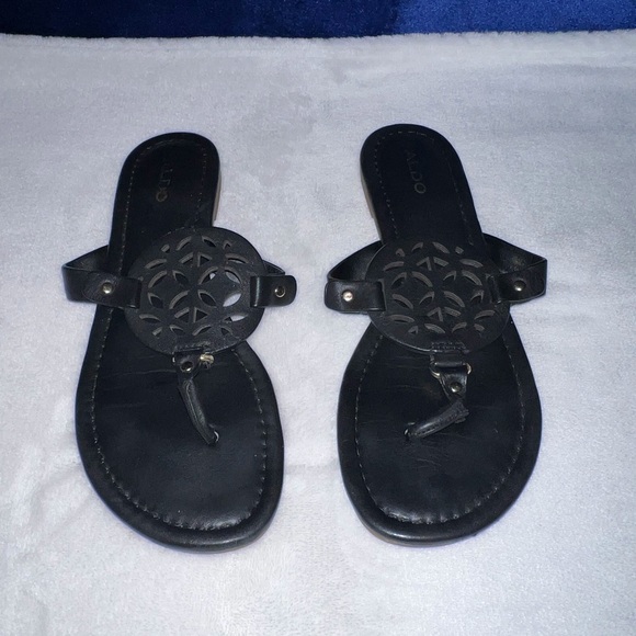 Black Slides - Picture 1 of 3